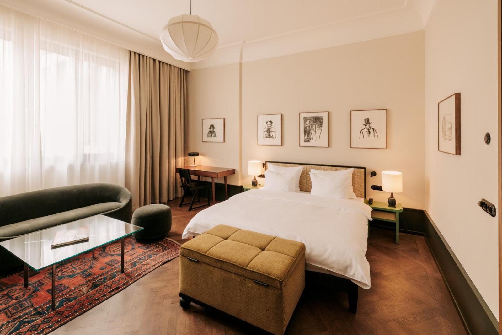 Boutique Chateau Royal