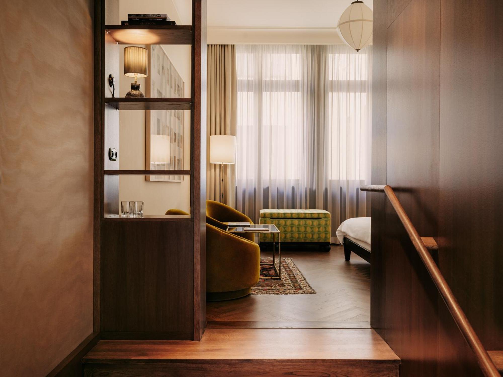 Boutique Chateau Royal Hotel